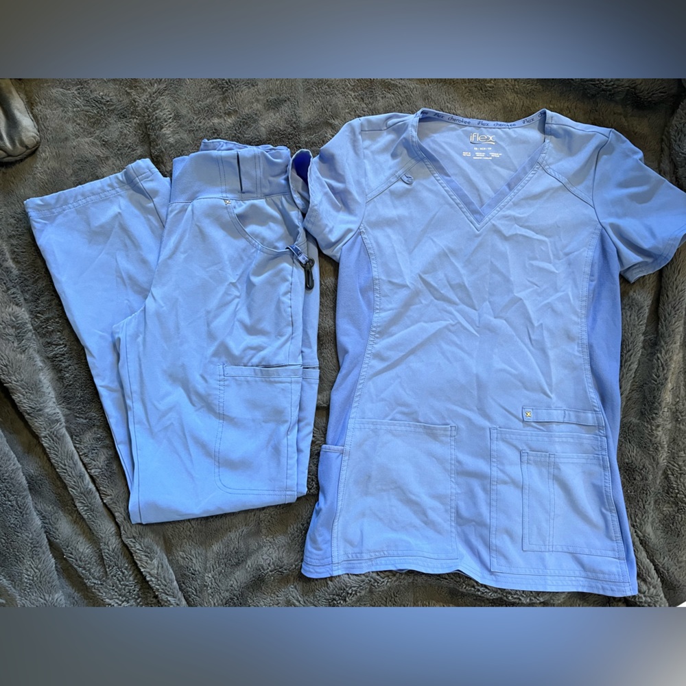 ceil blue xs scrubs set.